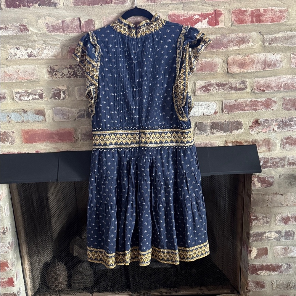 Beautiful Dress in Navy and Gold—get ready for compliments! - Picture 14 of 15